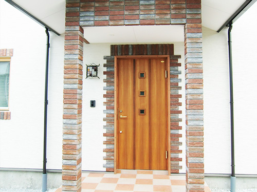 芳澤建設 新築 施工 玄関